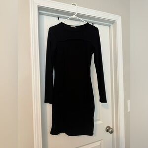 Bodycon dress with cutout on the chest
